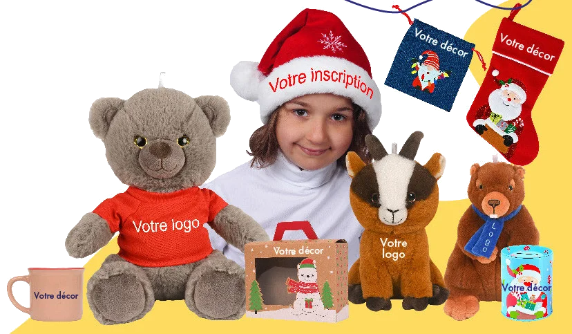vu d'enfant entouré de peluches personnalisées