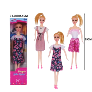 poupée 3ass de la marque SANDY. Réf. TDD163.